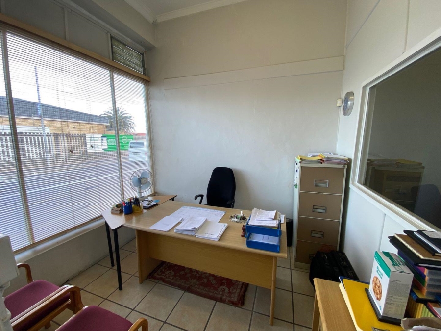 To Let commercial Property for Rent in Muizenberg Western Cape